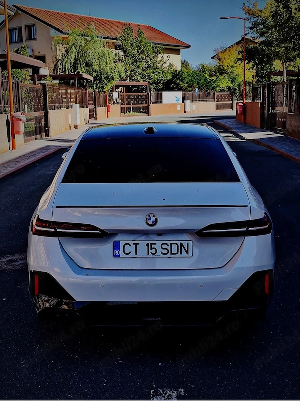 BMW Seria 5 2024 — imagine 5
