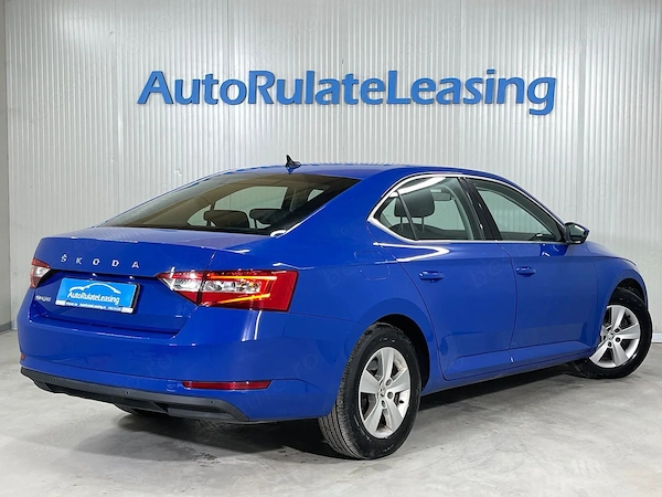SKODA Superb 2023 — imagine 3