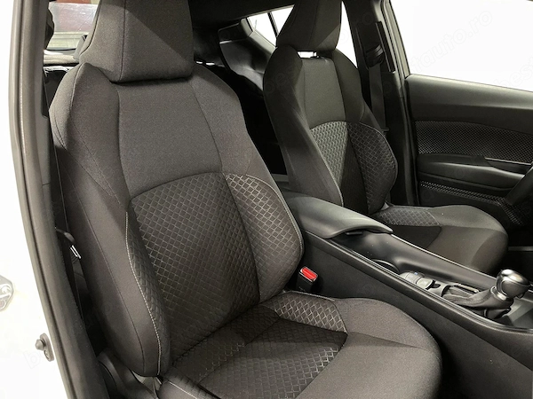 TOYOTA C-HR 2022 — imagine 9