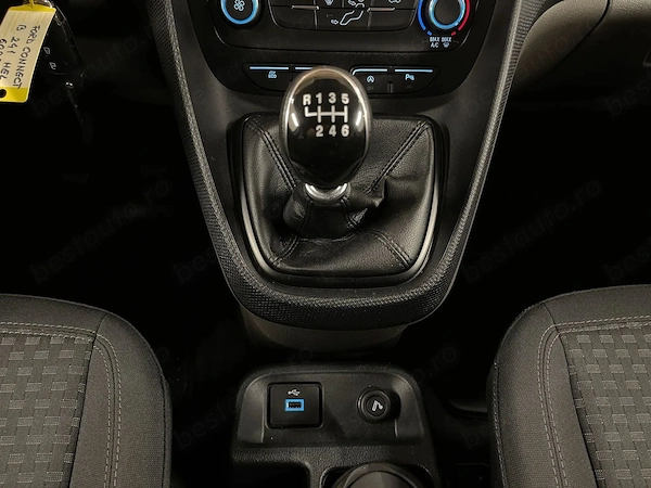 FORD Transit Connect 2022 — imagine 18