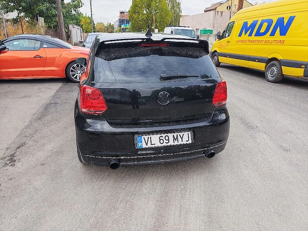 VOLKSWAGEN Polo 2012 — imagine 3