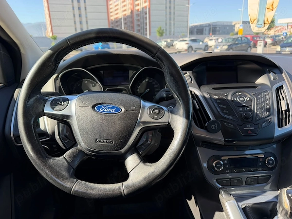 FORD Focus 2011 — imagine 9