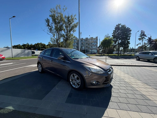 FORD Focus 2011 — imagine 10