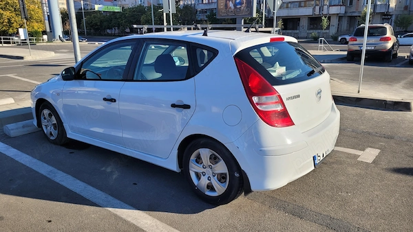 HYUNDAI i30 2010 — imagine 4