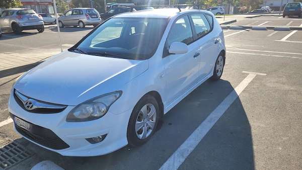 HYUNDAI i30 2010 — imagine 2