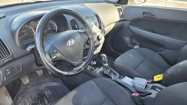 HYUNDAI i30 2010 — imagine 6