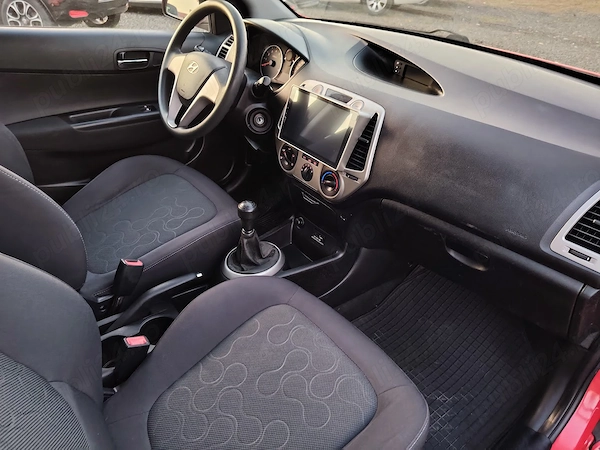 HYUNDAI i20 2010 — imagine 8