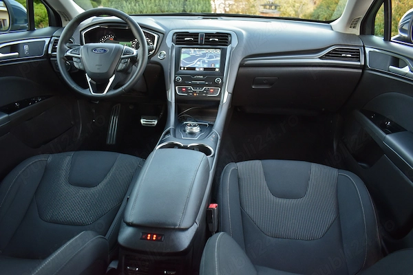 FORD Mondeo 2022 — imagine 7