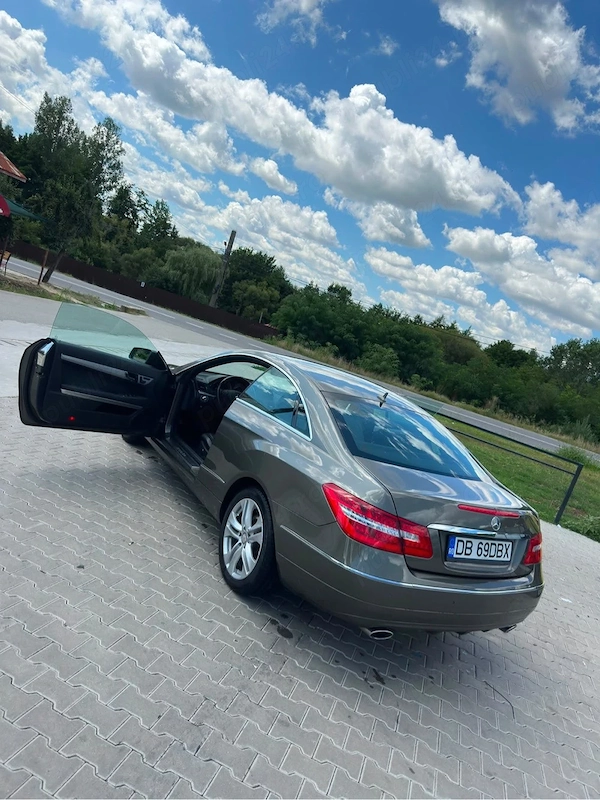 MERCEDES-BENZ E-Class 2010 — imagine 5