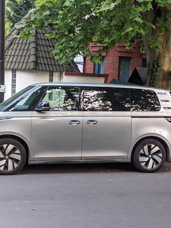 VOLKSWAGEN  2023 — imagine 4