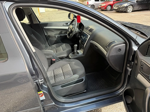 SKODA Octavia 2012 — imagine 8