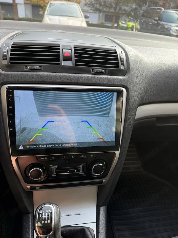SKODA Octavia 2012 — imagine 7