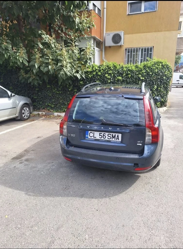 VOLVO V50 2010 — imagine 2