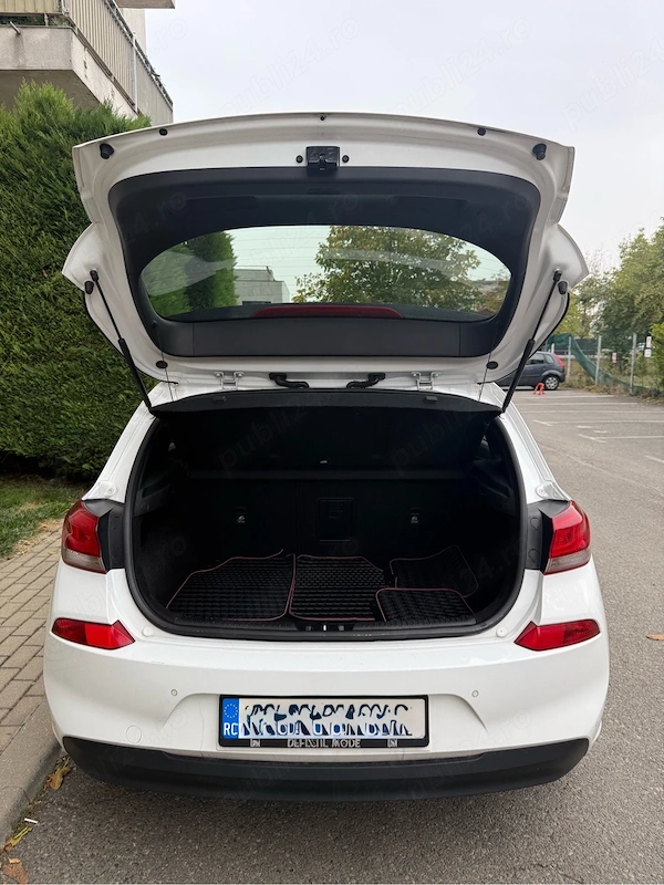 HYUNDAI i30 2020 — imagine 8