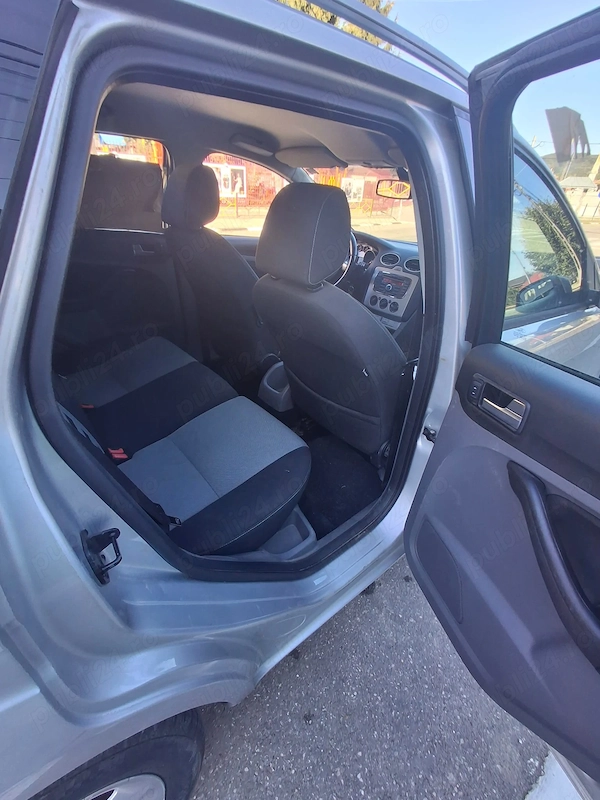 FORD Focus 2010 — imagine 4