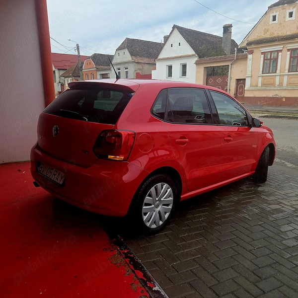 VOLKSWAGEN Polo 2010 — imagine 3