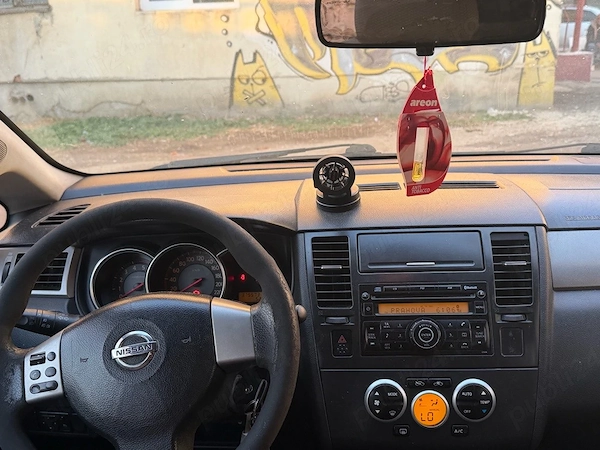NISSAN Tiida