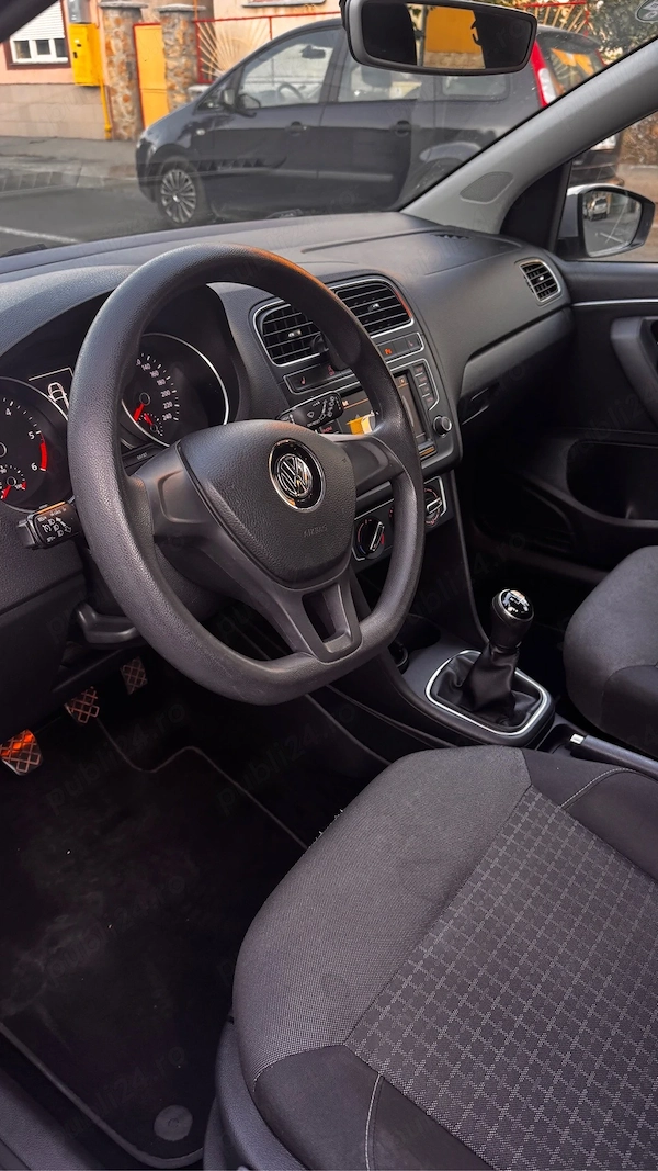VOLKSWAGEN Polo 2016 — imagine 2