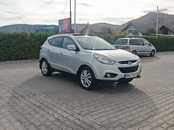 HYUNDAI ix35 2011 — imagine 3