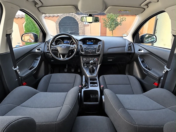 FORD Focus 2018 — imagine 8