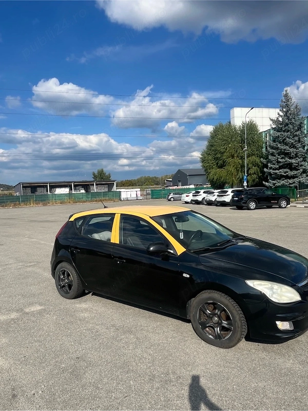 HYUNDAI i30 2010 — imagine 3