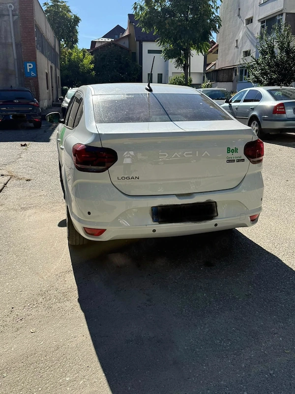DACIA Logan 2023 — imagine 2
