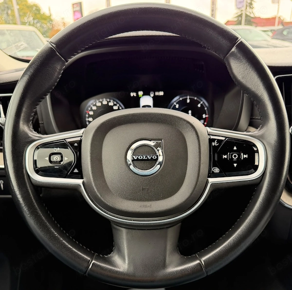 VOLVO XC60 2019 — imagine 15