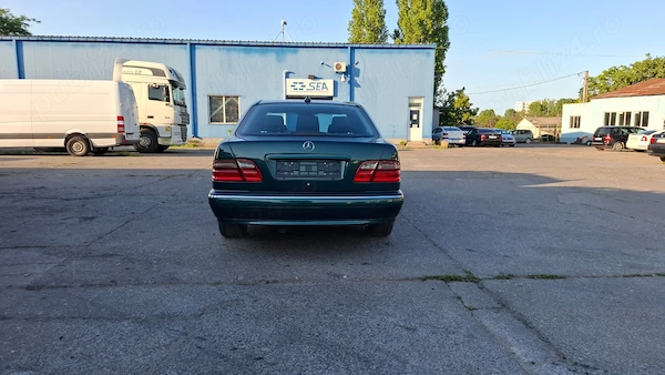 MERCEDES-BENZ E-Class 2001 — imagine 5