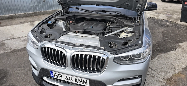 BMW  2019 — imagine 7