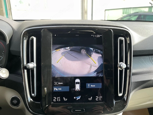 VOLVO XC40 2023 — imagine 13