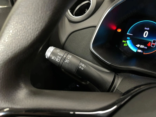 RENAULT Zoe 2021 — imagine 19