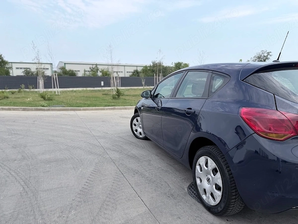 OPEL Astra 2011 — imagine 2