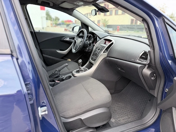 OPEL Astra 2011 — imagine 5
