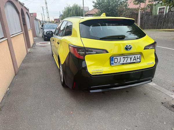 TOYOTA Corolla 2022 — imagine 3
