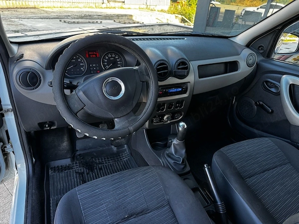DACIA Logan 2011 — imagine 2