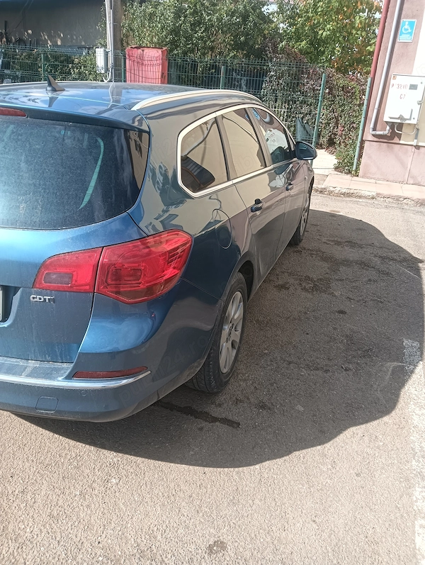 OPEL Astra 2015 — imagine 3