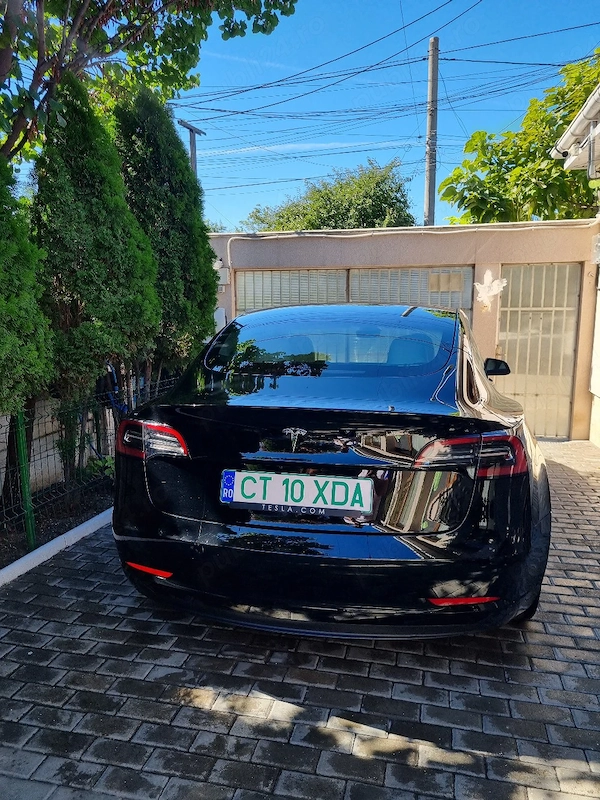 TESLA Model 3 2023 — imagine 8