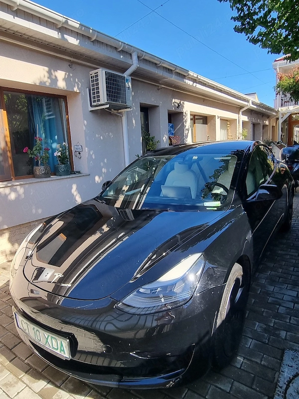 TESLA Model 3 2023 — imagine 5