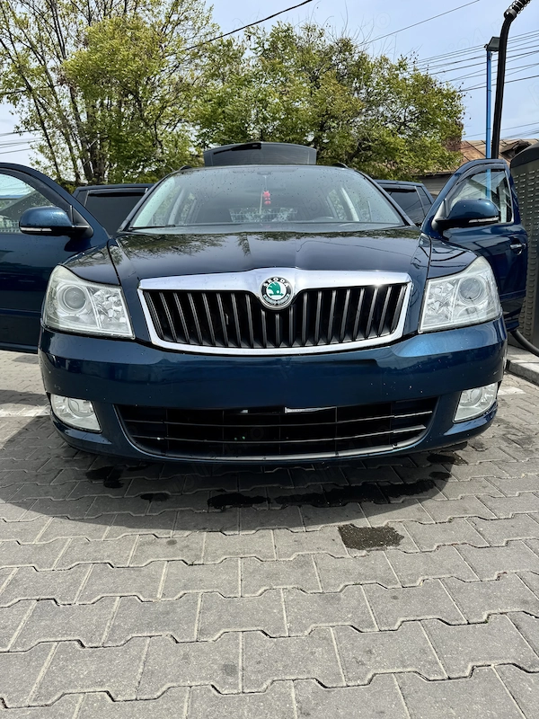 SKODA Octavia 2012 — imagine 2