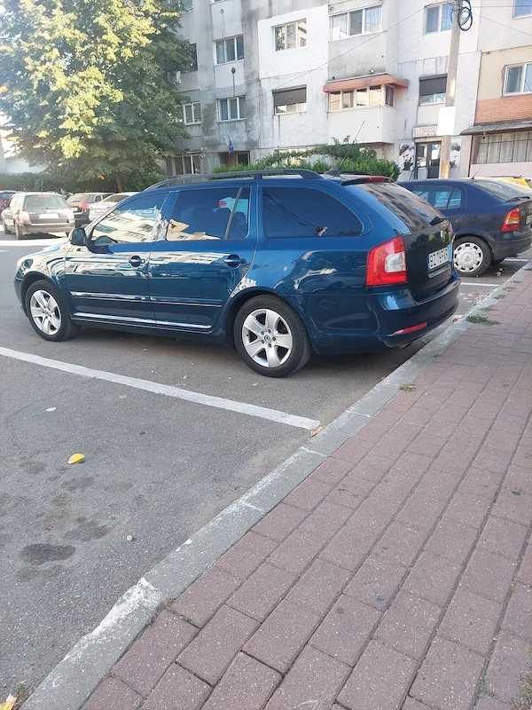 SKODA Octavia 2013 — imagine 3