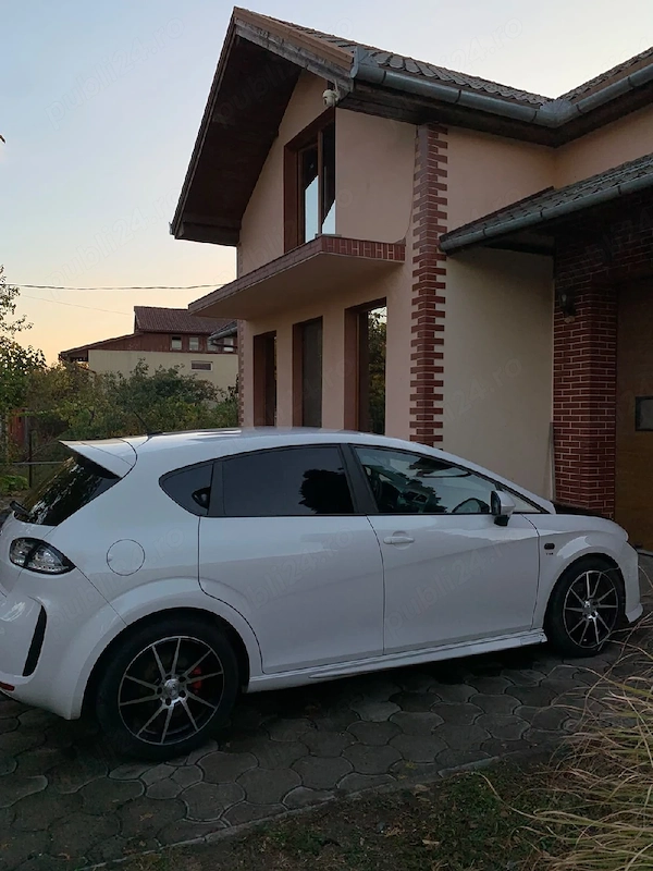 SEAT Leon 2011 — imagine 2