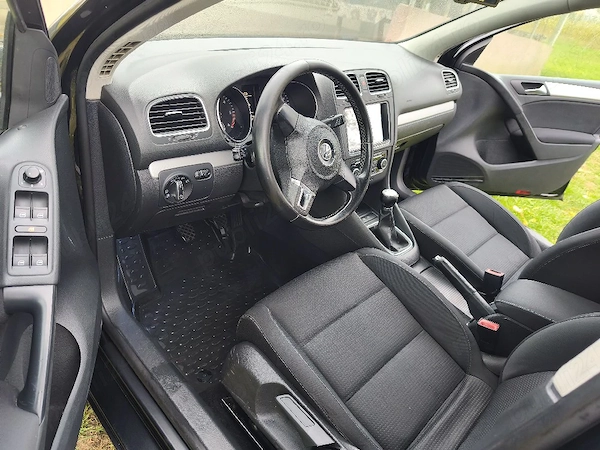 VOLKSWAGEN Golf 2011 — imagine 8