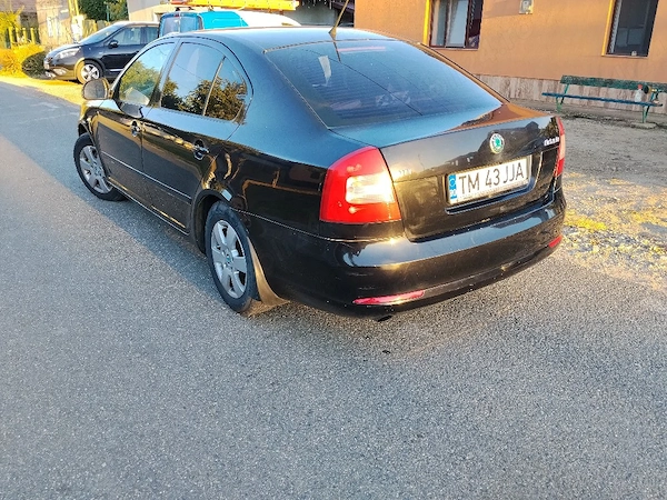 SKODA Octavia 2011 — imagine 4