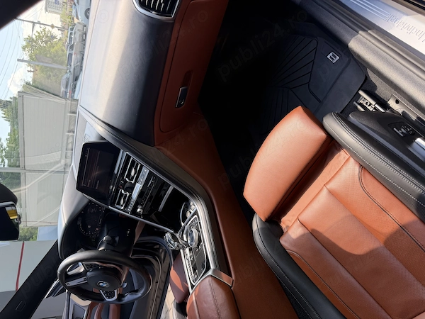BMW  2020 — imagine 8