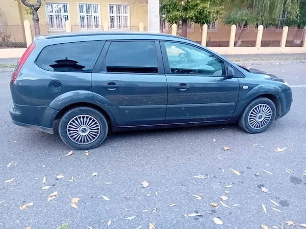 FORD Focus 2006 — imagine 6