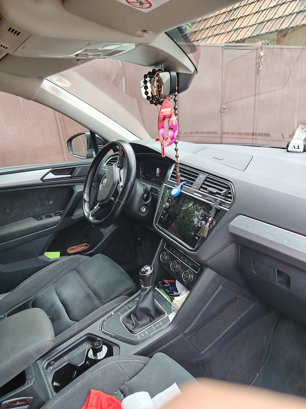 VOLKSWAGEN Tiguan 2020 — imagine 3