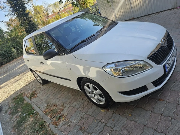 SKODA Fabia 2011 — imagine 3