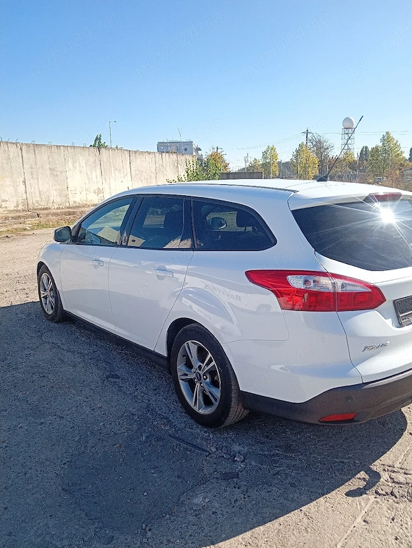 FORD Focus 2013 — imagine 5