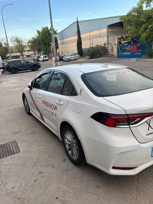 TOYOTA Corolla 2021 — imagine 8