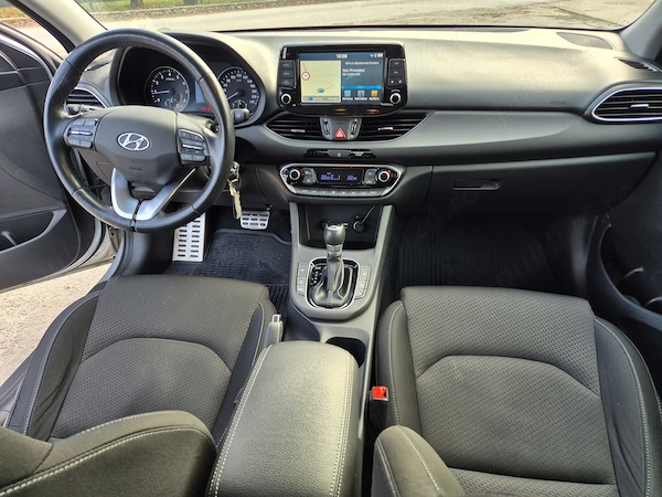 HYUNDAI i30 2018 — imagine 8